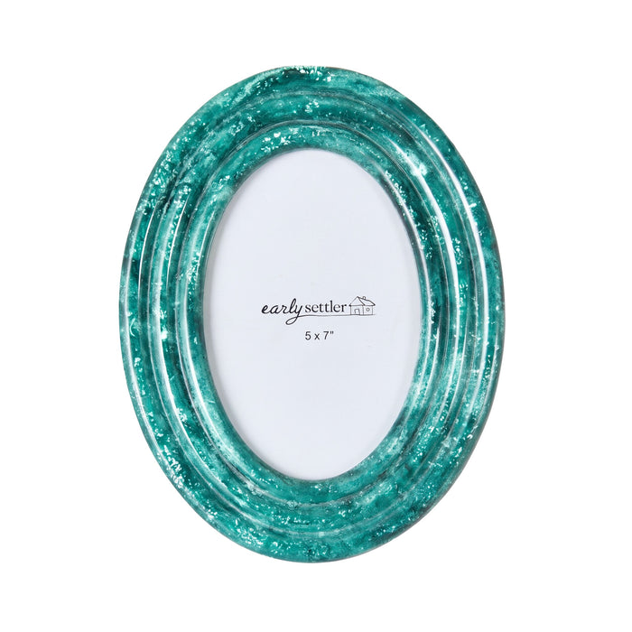 Poppi Resin Ribbed Oval Photo Frame