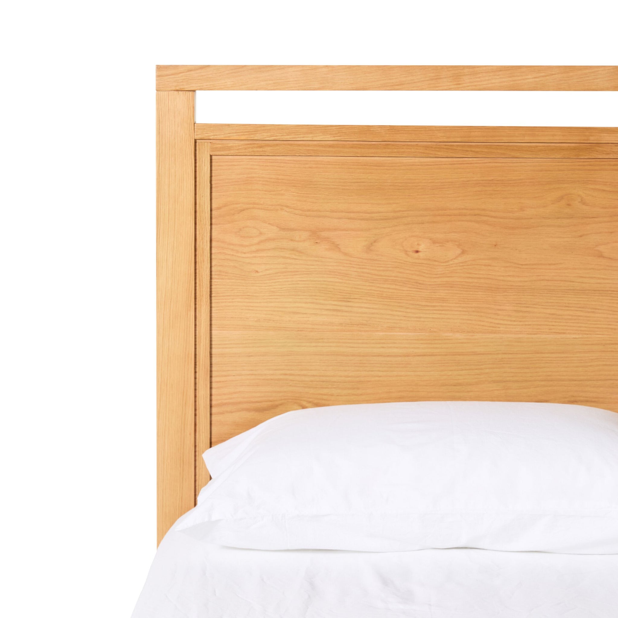 Avalon King Bed Light Oak