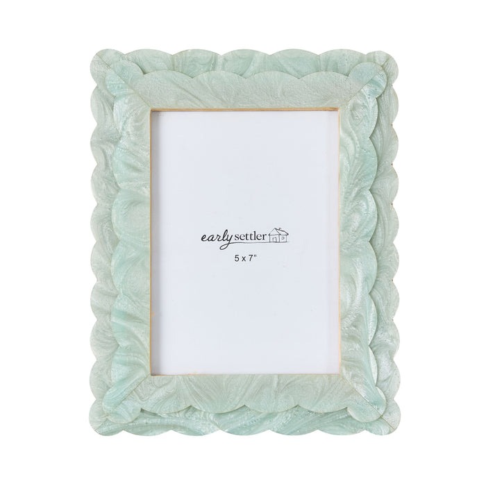 Poppi Resin Double Scalloped Photo Frame Medium