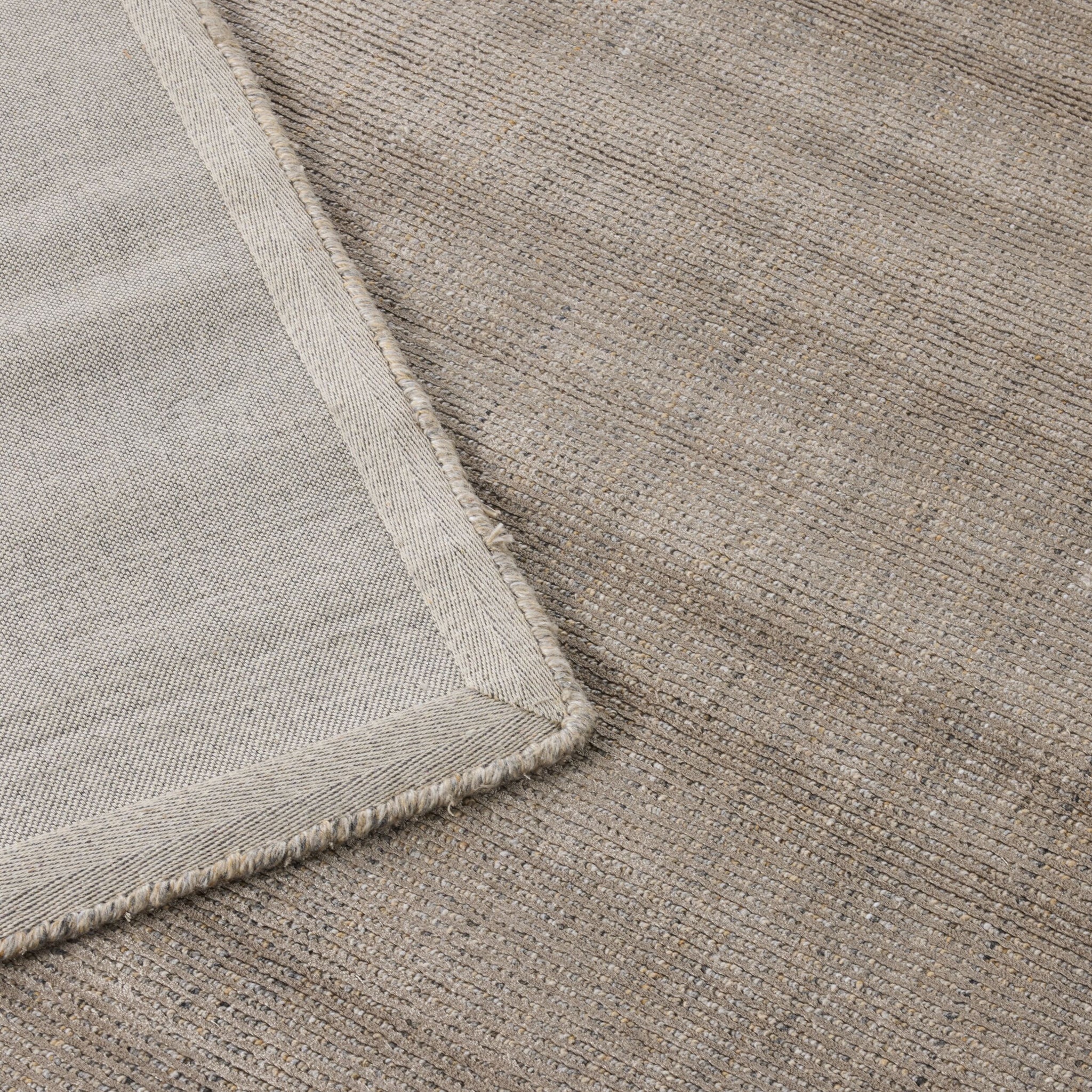 Ribbed Haze Handloom Rug 240x300cm